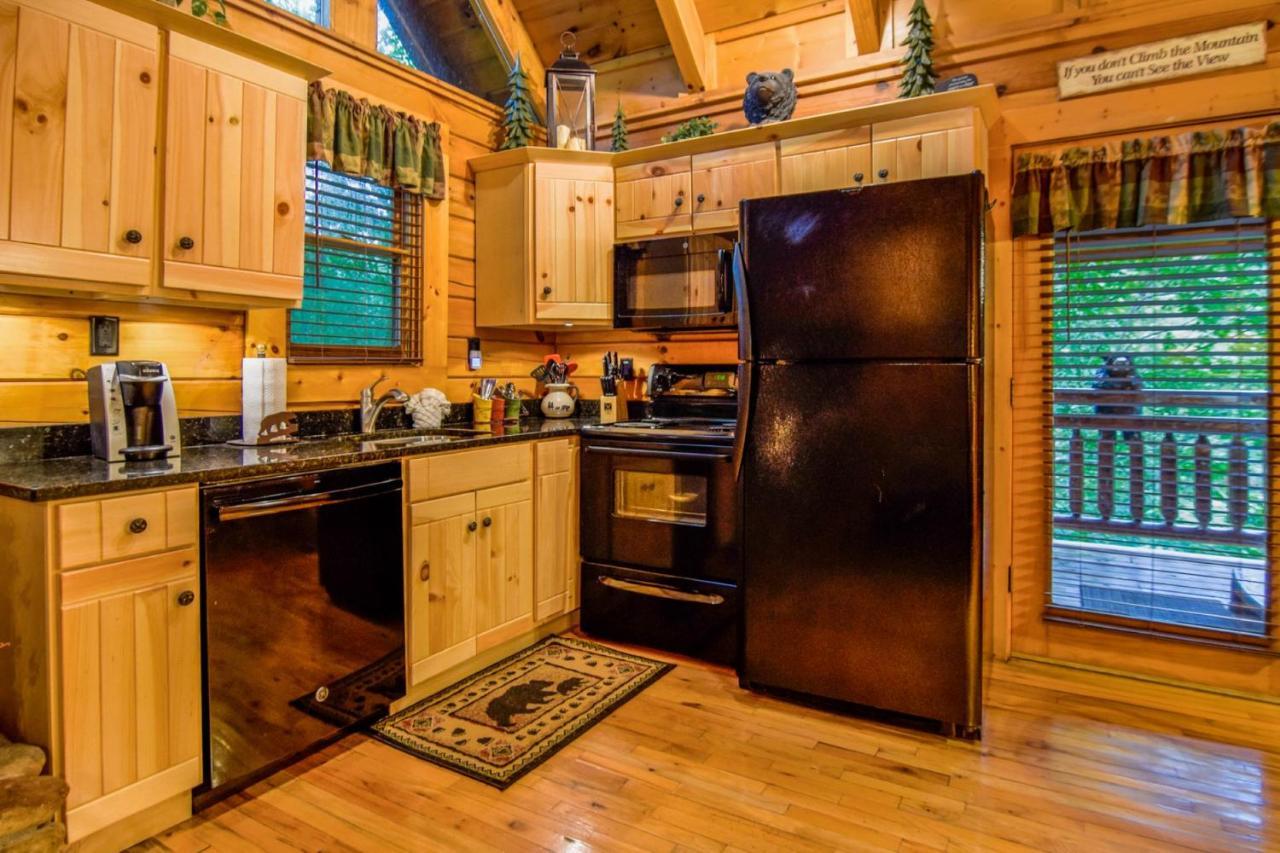 Beary Cozy Cabin Sevierville Exterior photo