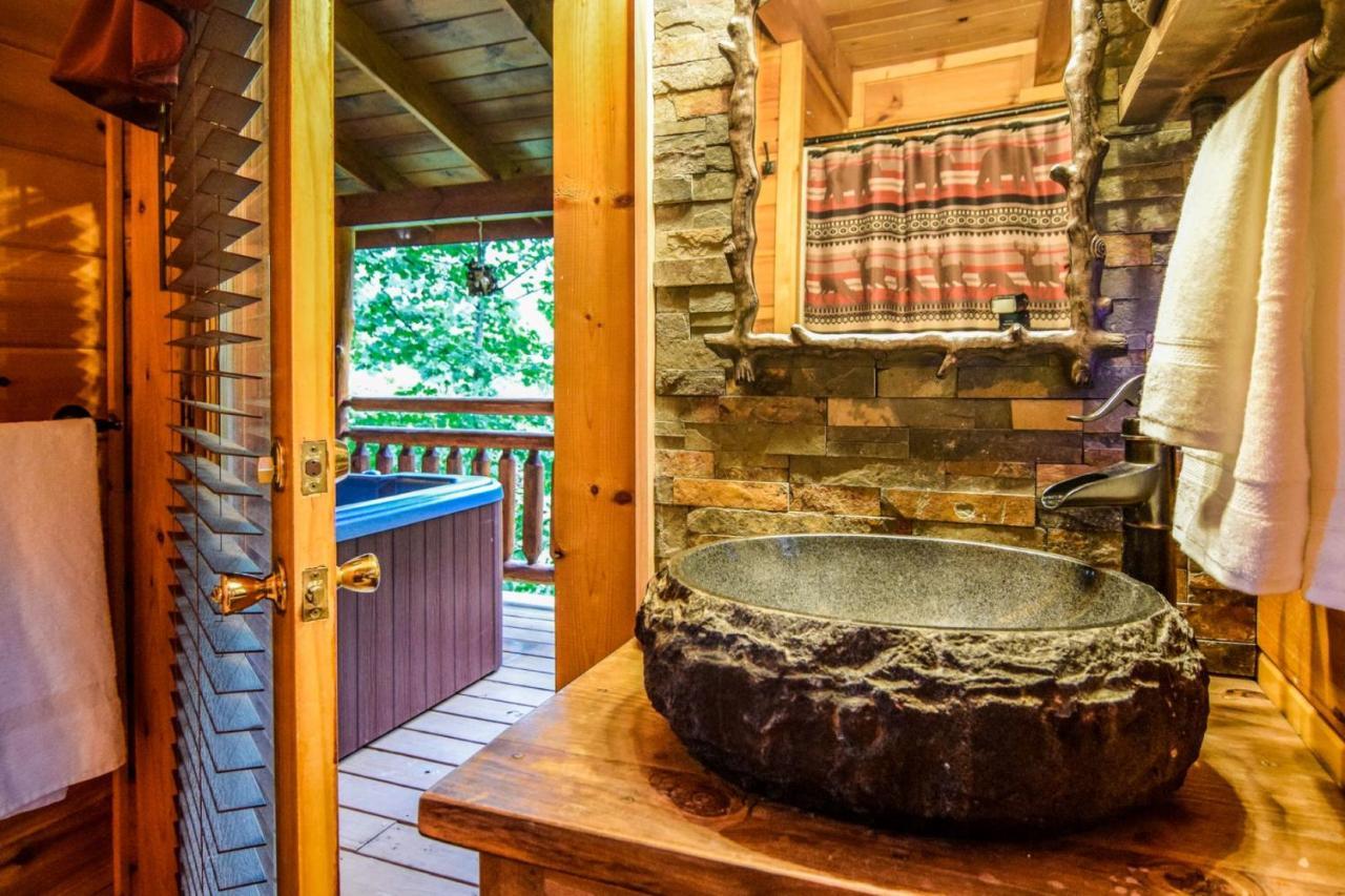 Beary Cozy Cabin Sevierville Exterior photo