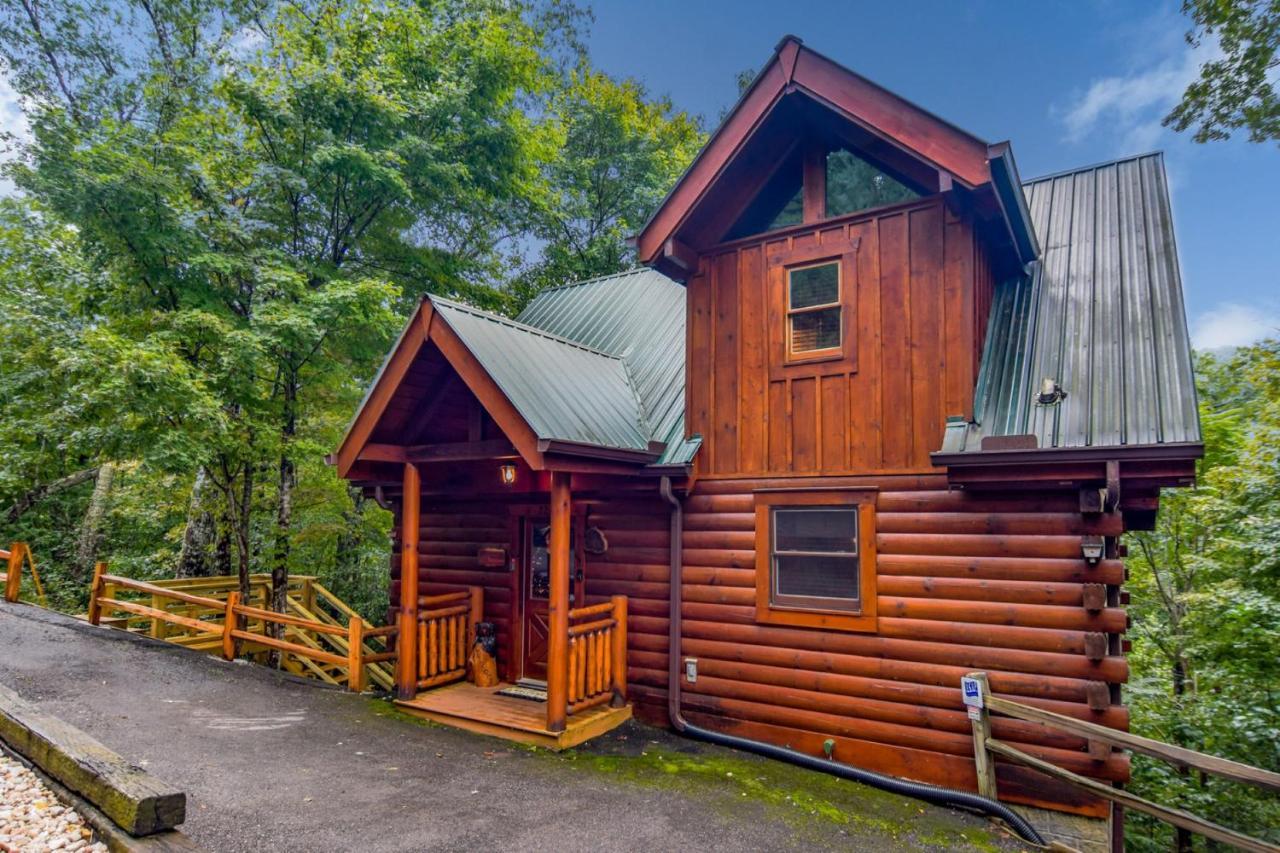 Beary Cozy Cabin Sevierville Exterior photo