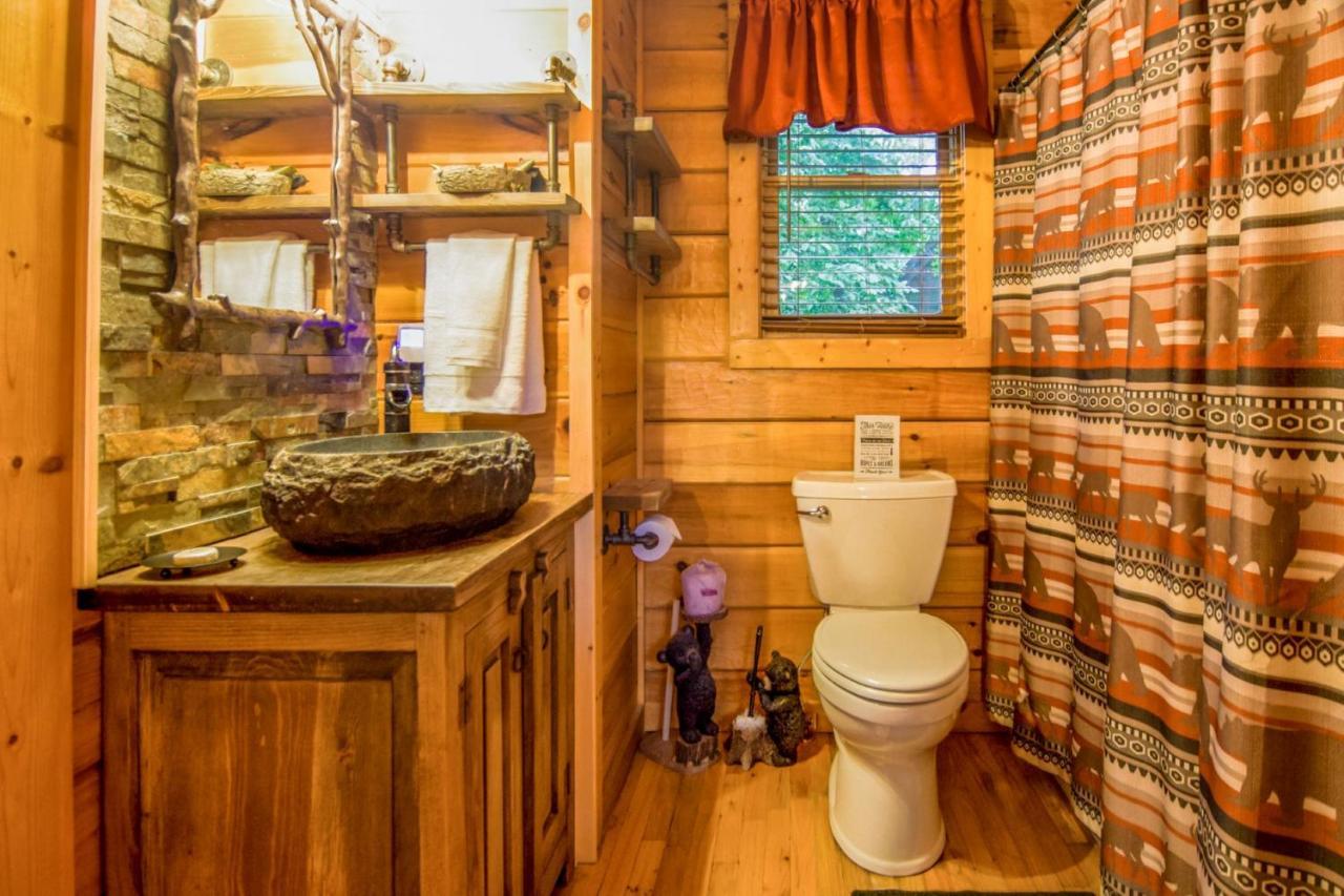 Beary Cozy Cabin Sevierville Exterior photo