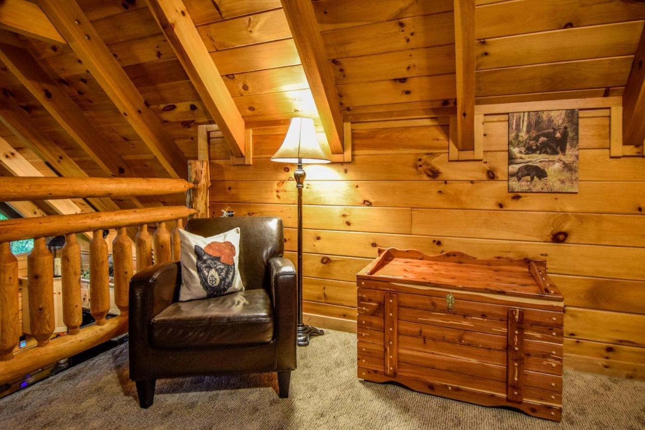Beary Cozy Cabin Sevierville Exterior photo