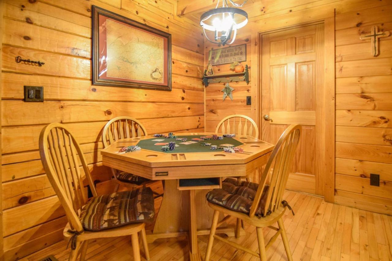 Beary Cozy Cabin Sevierville Exterior photo