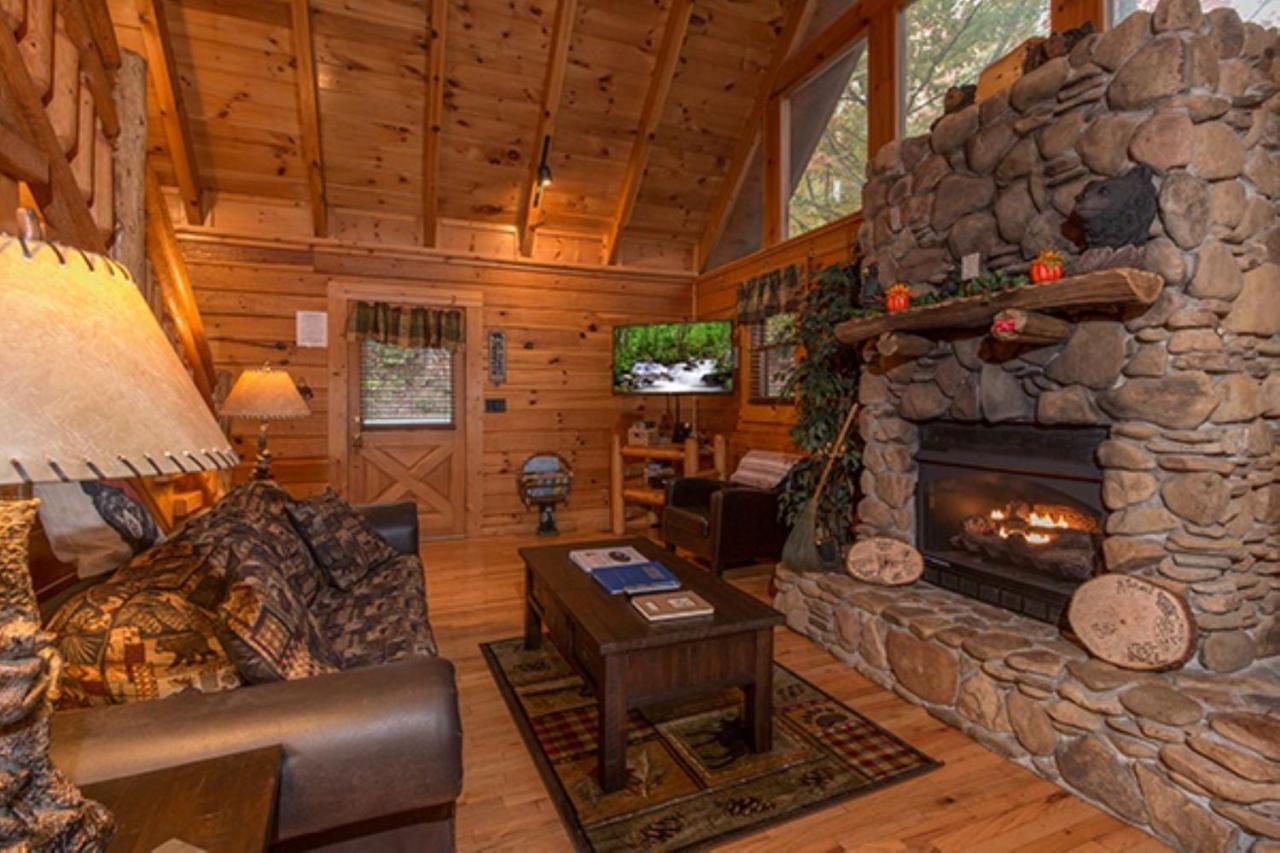 Beary Cozy Cabin Sevierville Exterior photo